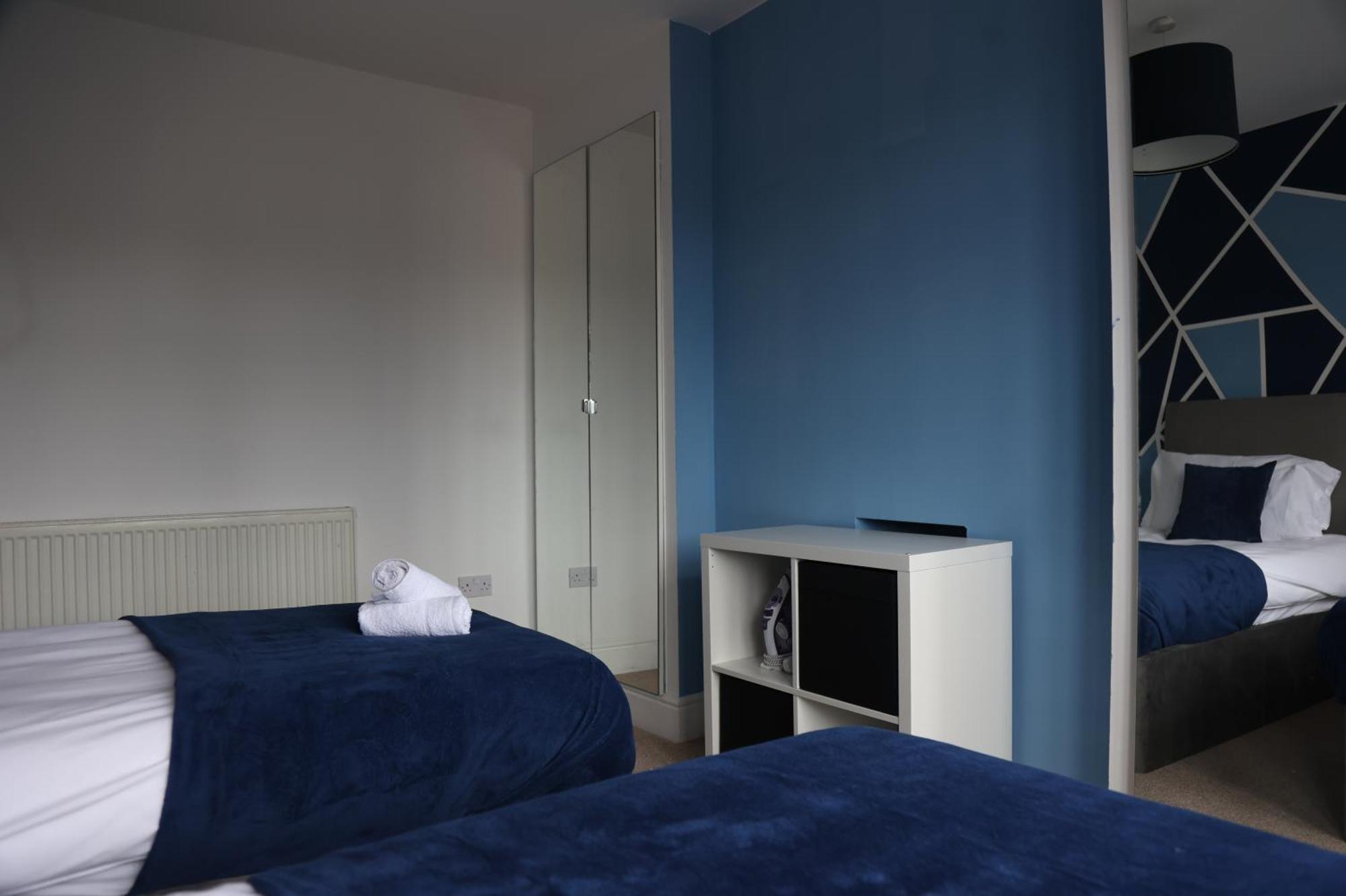 Holiday home Contractors, Professionals & Relocators Dream Leicester