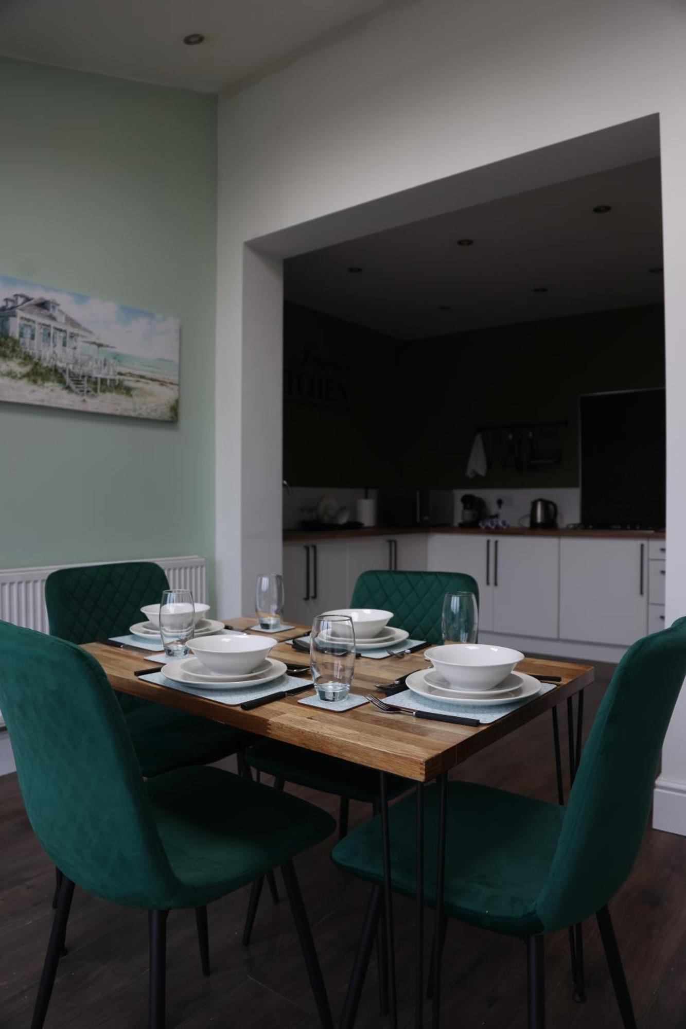Contractors, Professionals & Relocators Dream * Leicester
